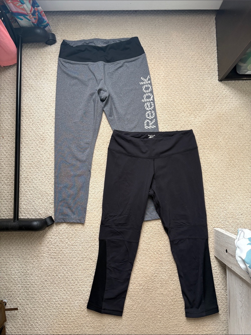 2 pairs Reebok leggings